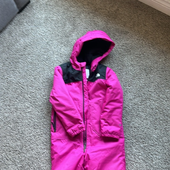 Northface freedom hooded snow suit. - Picture 2 of 4